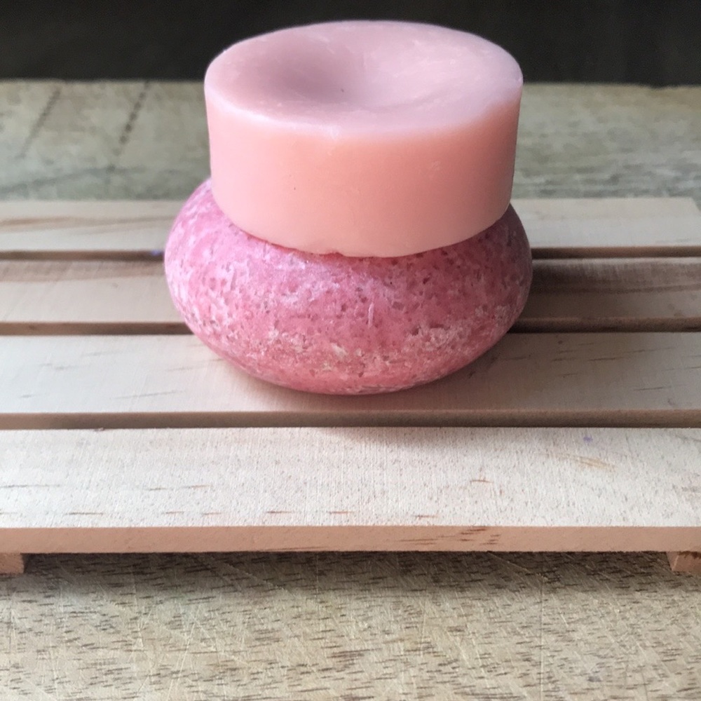 VANILLA&COCONUT- Shampoo & Conditioner Bundle / Mountain Mom Soap Co - Picture 2 of 7